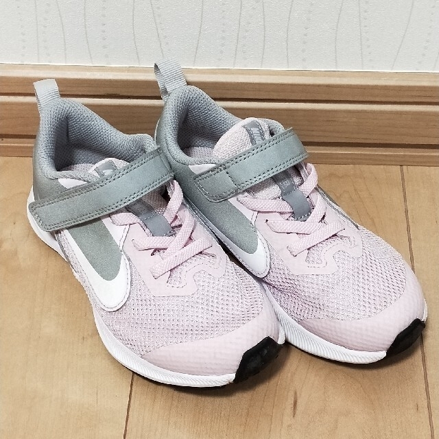 Nike ナイキ スニーカー17cmの通販 By ジャックランタン S Shop ナイキならラクマ Nike ナイキ スニーカー17cmの通販 By ジャックランタン S Shop ナイキならラクマ