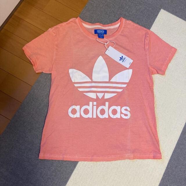 adidas(アディダス)のアディダス　サーモンピンクTシャツ レディースのトップス(Tシャツ(半袖/袖なし))の商品写真