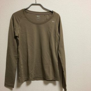 ユニクロ(UNIQLO)のユニクロ　スポーツウエア　ベージュ(Tシャツ(長袖/七分))