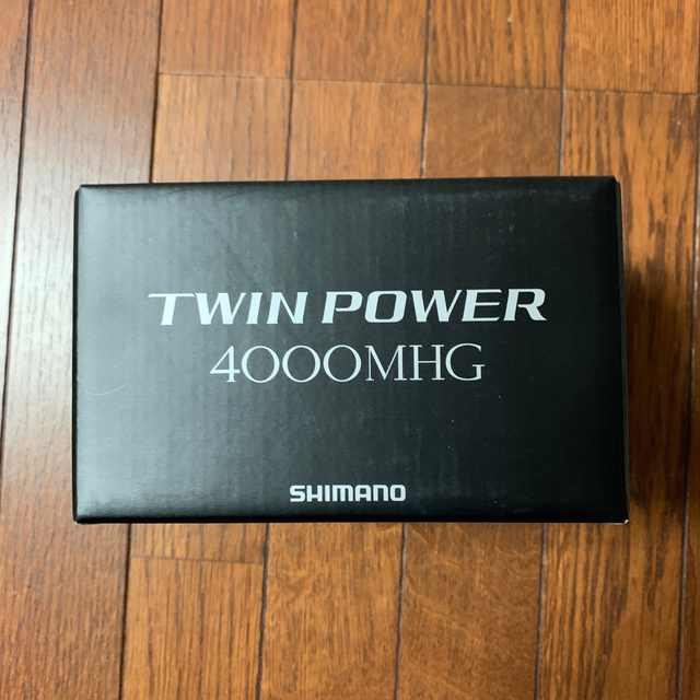 シマノ20 TWIN POWER 4000MHG  新品未使用　ツインパワー