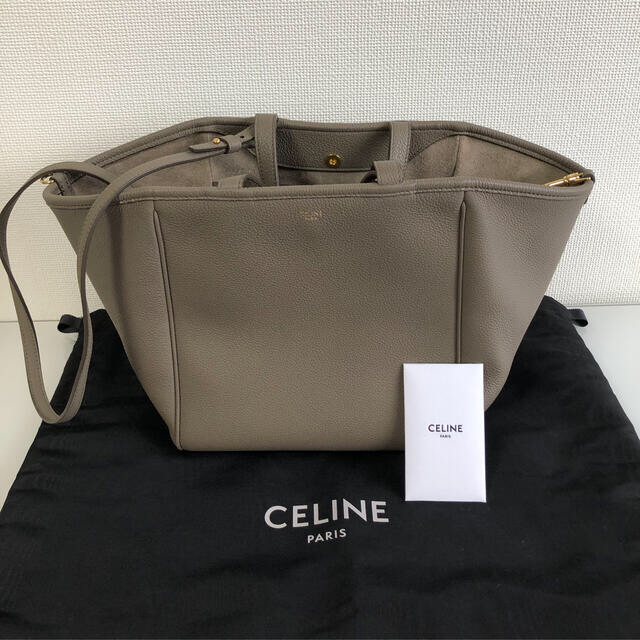 バッグ今季品　CELINEスモールカバトープ