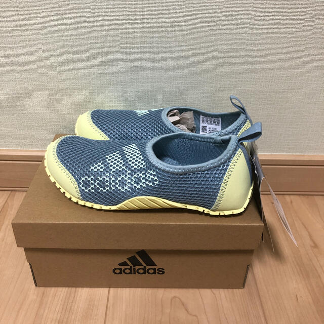 Kampioenschap Zeldzaamheid escaleren adidas - adidas アディダス KUROBE K 19cmの通販 by とし's shop｜アディダスならラクマ