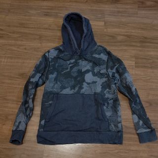 アンダーアーマー(UNDER ARMOUR)のUNDER ARMOURパーカー(パーカー)