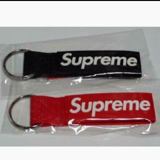 シュプリーム(Supreme)の【赤黒セット】Supreme Webbing Keychain キーホルダー (キーホルダー)