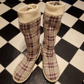 アグ(UGG)の【 箱なし】UGG Australia パープル×アイボリーニットブーツ24cm(ブーツ)