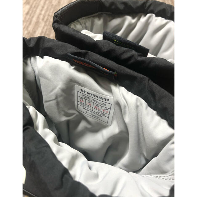 THE NORTH FACE(ザノースフェイス)の新品未使用　ノースフェイス　キッズ　スノーブーツ　定価以下　ブーツ　21センチ キッズ/ベビー/マタニティのキッズ靴/シューズ(15cm~)(ブーツ)の商品写真