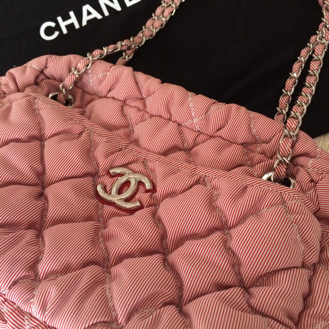 CHANEL(シャネル)のCHANEL♡バブルキルトチェーンバッグ レディースのバッグ(ハンドバッグ)の商品写真