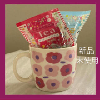 ママイクコ(MAMAIKUKO)の【新品未使用】花柄マグカップ　紅茶付き(グラス/カップ)