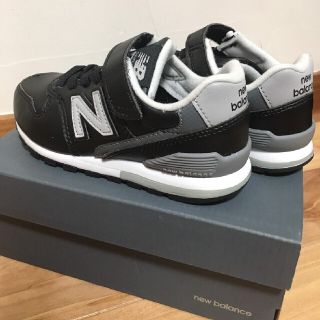 ニューバランス(New Balance)のria様【新品】ニューバランス 996 キッズ（ブラック:17㎝）(スニーカー)