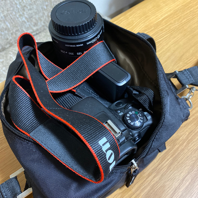 Canon(キヤノン)の【美品】Canon EOS KISS X7 Wズームキット スマホ/家電/カメラのカメラ(デジタル一眼)の商品写真