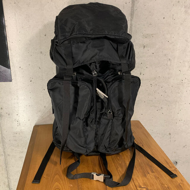 PRADA(プラダ)のPRADA バックパック リュック V136 初期モデル 付属品完備 伊勢丹購入 メンズのバッグ(バッグパック/リュック)の商品写真