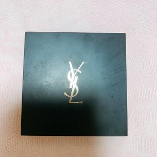 イヴサンローランボーテ(Yves Saint Laurent Beaute)のイヴ・サンローラン　フェイスパウダー(フェイスパウダー)