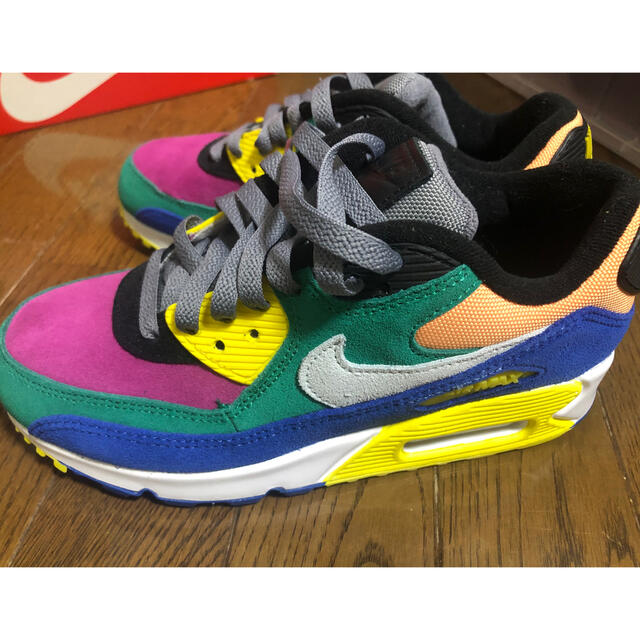 NIKE AIRMAX90 (ナイキ　エアマックス90)