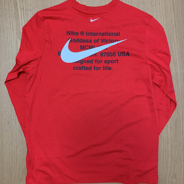 NIKE(ナイキ)の新品未使用！ナイキ Tシャツ メンズ  ロンＴ スウォッシュ メンズのトップス(Tシャツ/カットソー(七分/長袖))の商品写真