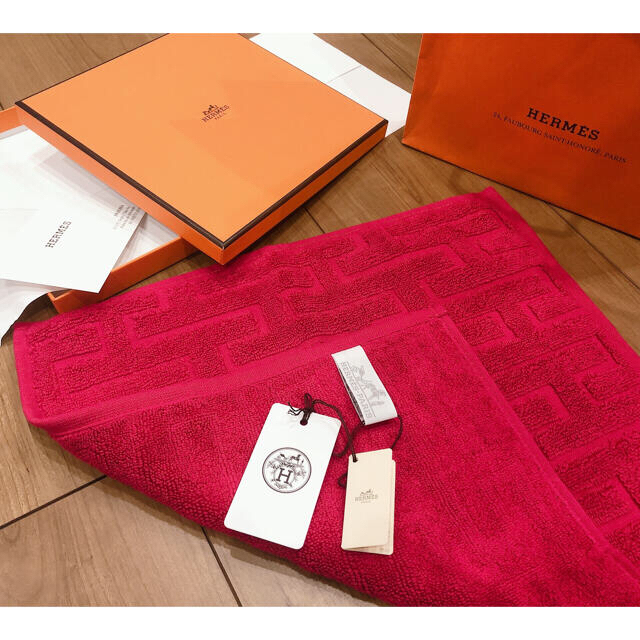 Hermes(エルメス)のエルメス HERMES ハンドタオル レディースのファッション小物(ハンカチ)の商品写真