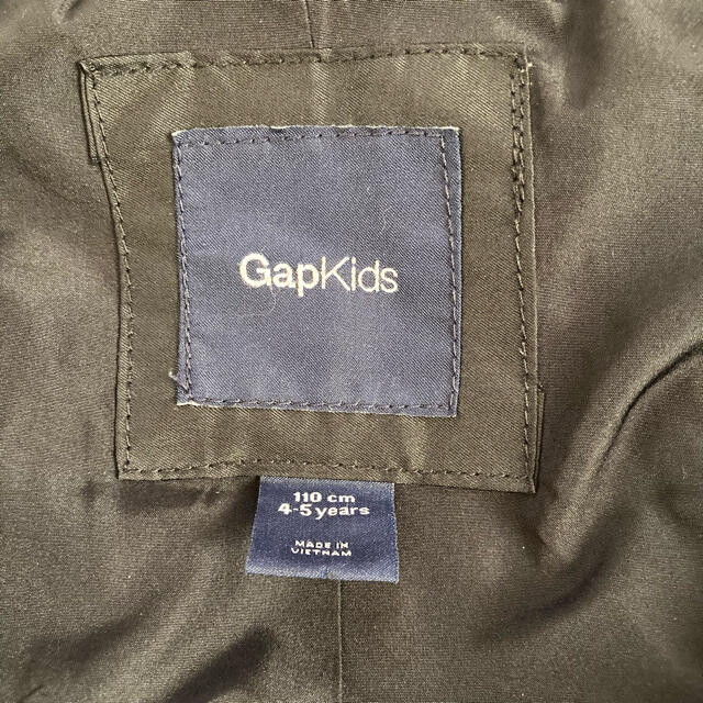 GAP Kids(ギャップキッズ)の黒ダウンコート　110cm キッズ/ベビー/マタニティのキッズ服女の子用(90cm~)(コート)の商品写真