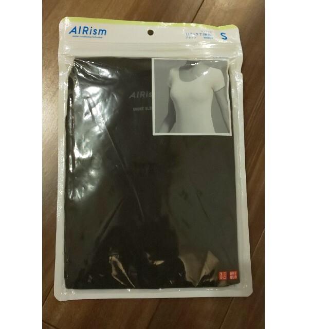 UNIQLO(ユニクロ)のエアリズム UネックT半袖 黒 レディースS レディースのトップス(Tシャツ(半袖/袖なし))の商品写真