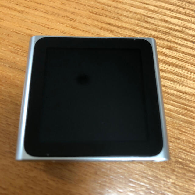 Apple(アップル)のiPod nano 第6世代 8GB スマホ/家電/カメラのオーディオ機器(ポータブルプレーヤー)の商品写真