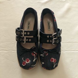 ミュウミュウ(miumiu)のmiumiu  バレエシューズ　チェリー　エスカバドリーユ(バレエシューズ)