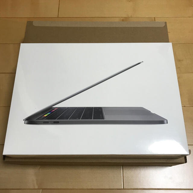 Mac (Apple)(マック)の【未開封】MacBookPro 13インチ スペースグレイ MUHN2J/A  スマホ/家電/カメラのPC/タブレット(ノートPC)の商品写真