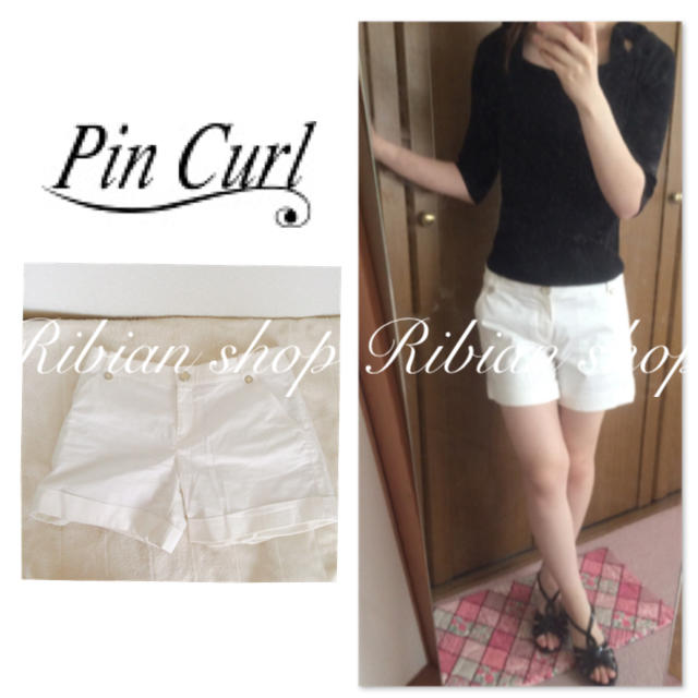 Pin Curl(ピンカール)のpin curl ホワイトショートパンツ レディースのパンツ(ショートパンツ)の商品写真