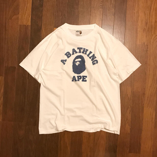 A BATHING APE - 激レア!90's A BATHING APE“COLLEGE LOGO”Tシャツの