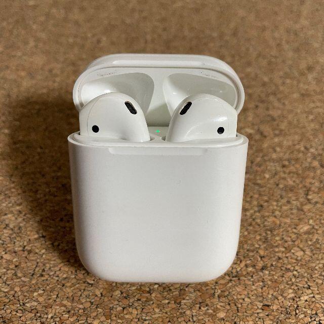 Apple(アップル)の【完動品】AirPods 第1世代 スマホ/家電/カメラのオーディオ機器(ヘッドフォン/イヤフォン)の商品写真