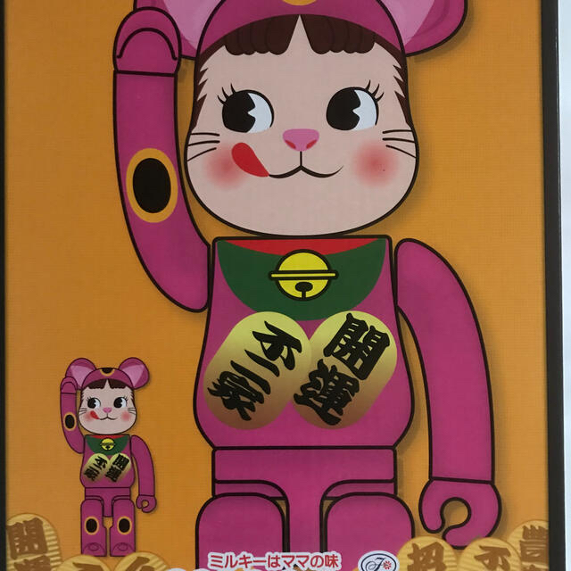 オンライン販売店 BE@RBRICK 招き猫 ペコちゃん 蛍光ピンク 100% 400 ...