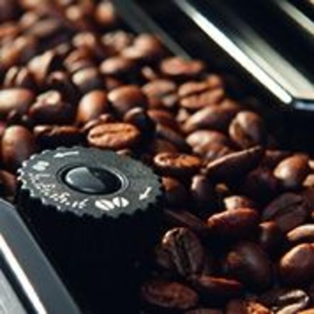 デロンギ マグニフィカ 全自動コーヒーマシン ESAM03110B - コーヒー