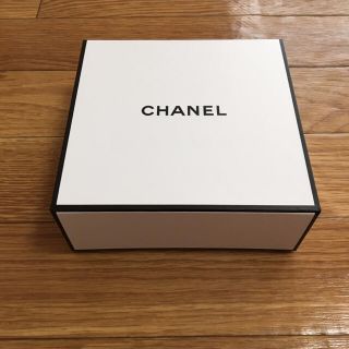 シャネル(CHANEL)の新品　CHANEL 箱　ギフト　小物入れ(小物入れ)