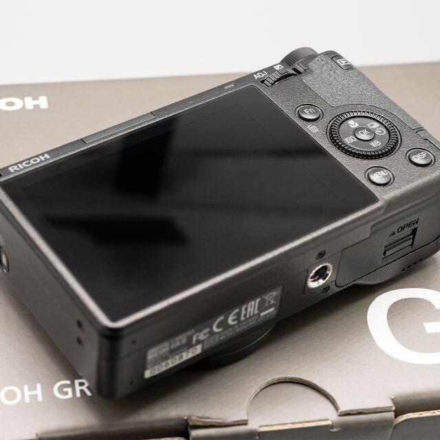 RICOH(リコー)のRICOH GR III GR3 リコー 保証 予備バッテリー付き スマホ/家電/カメラのカメラ(コンパクトデジタルカメラ)の商品写真