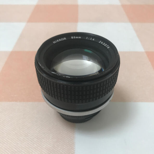 Nikon Ai-s 85mm f1.4