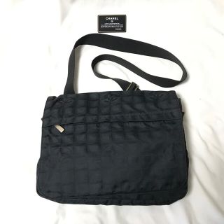 シャネル(CHANEL)の美品　訳有　CHANEL トラベルライン　メッセンジャー　ブラック　シャネル(メッセンジャーバッグ)