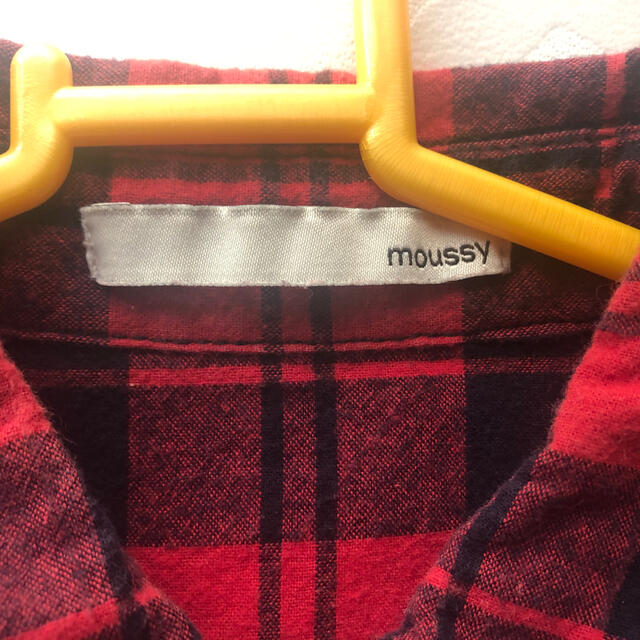 moussy(マウジー)のマウジー　チェック赤シャツ レディースのトップス(シャツ/ブラウス(長袖/七分))の商品写真