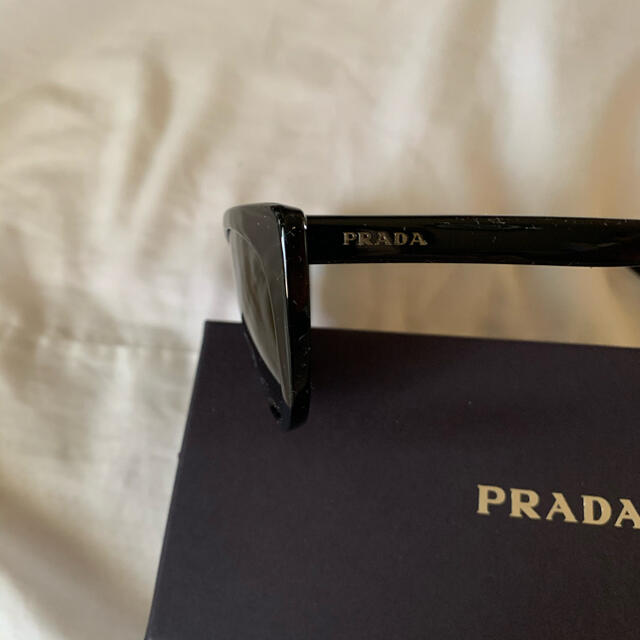 PRADA(プラダ)の新品　【プラダ】　サングラス　SPR17V  黒 レディースのファッション小物(サングラス/メガネ)の商品写真