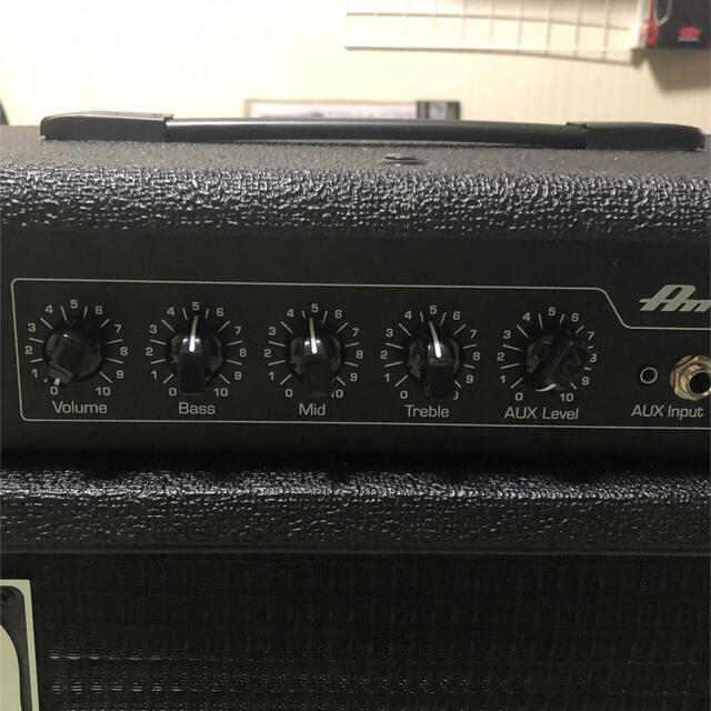 Fender(フェンダー)のアンペグ　Ampeg BA-108 V2 ベースアンプ 楽器のベース(ベースアンプ)の商品写真