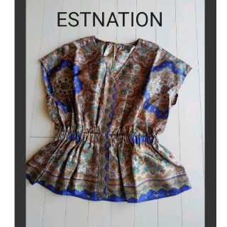 エストネーション(ESTNATION)の美品　ESTNATION  スカーフプリントブラウス(シャツ/ブラウス(半袖/袖なし))