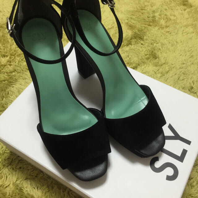 SLY(スライ)のROUND ANKLE SANDAL レディースの靴/シューズ(サンダル)の商品写真