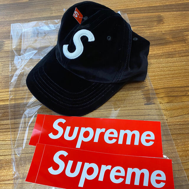 Supreme(シュプリーム)のSupreme 20AW Velvet S logo 6Panel Cap メンズの帽子(キャップ)の商品写真