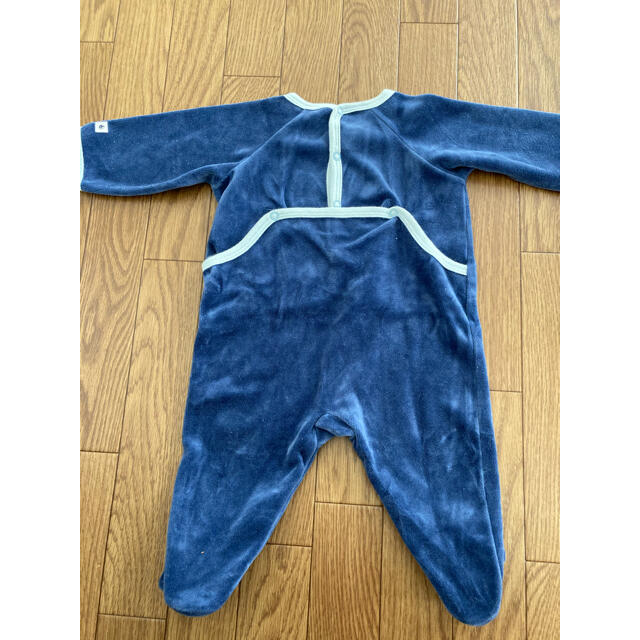 PETIT BATEAU(プチバトー)のプチバトー　足付き　ロンパース　60 キッズ/ベビー/マタニティのベビー服(~85cm)(ロンパース)の商品写真