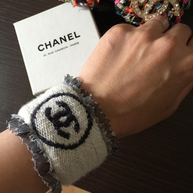 Chanel 正規 シャネル リストバンド 可愛い の通販 By Sale開催 シャネルならラクマ