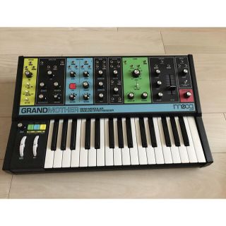 ムック(moog)のMoog Grandmother 美品(キーボード/シンセサイザー)