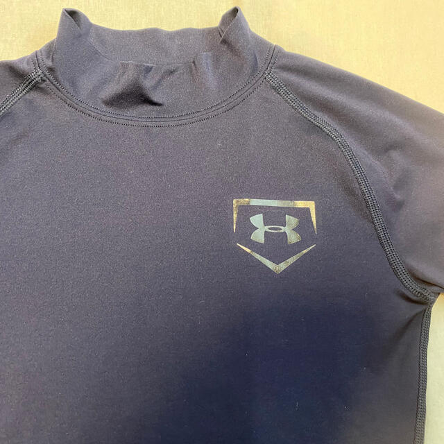 UNDER ARMOUR(アンダーアーマー)のアンダーアーマ　アンダーシャツ　ＹＬＧ スポーツ/アウトドアの野球(ウェア)の商品写真