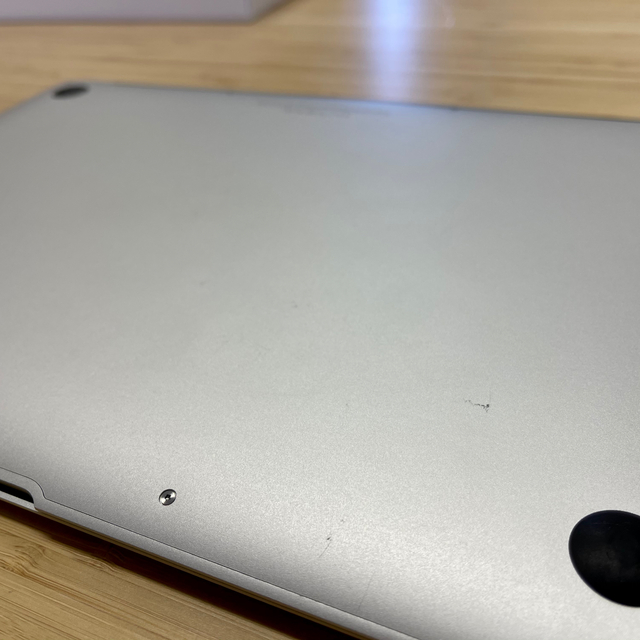 MacBook Air (13インチ, Early 2015)Apple