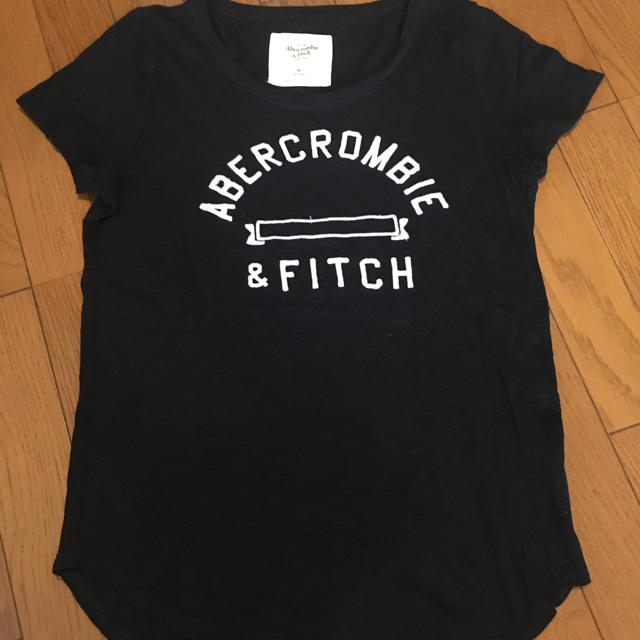 Abercrombie&Fitch(アバクロンビーアンドフィッチ)のアバクロ   Tシャツ レディースのトップス(Tシャツ(半袖/袖なし))の商品写真