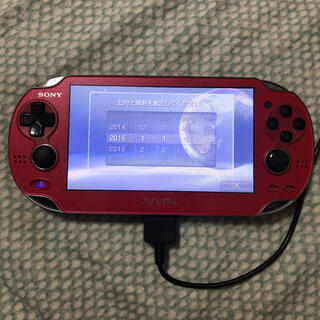 プレイステーションヴィータ(PlayStation Vita)のPlayStation®Vita 1000 コズミック・レッド(携帯用ゲーム機本体)