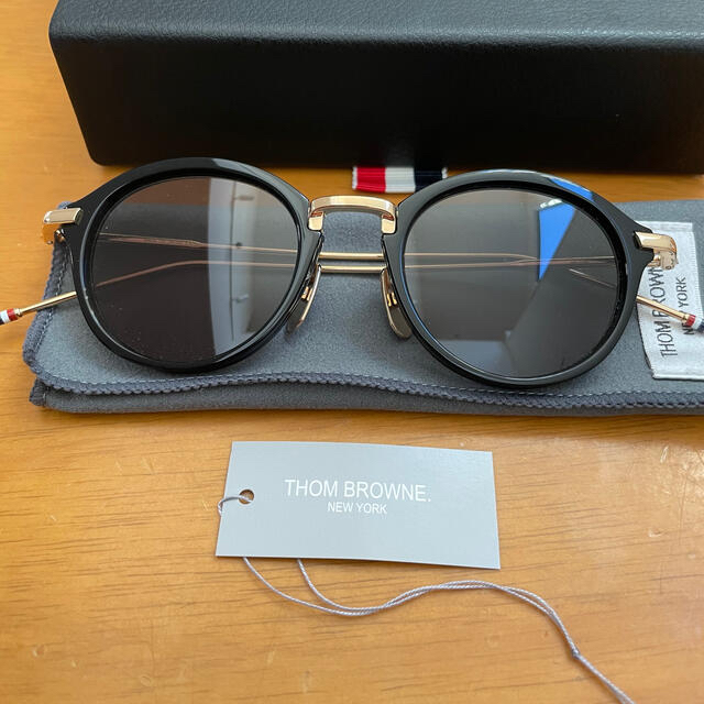 サングラス/メガネTHOM BROWNE トムブラウン TB-011 46 BLK GLD 美品