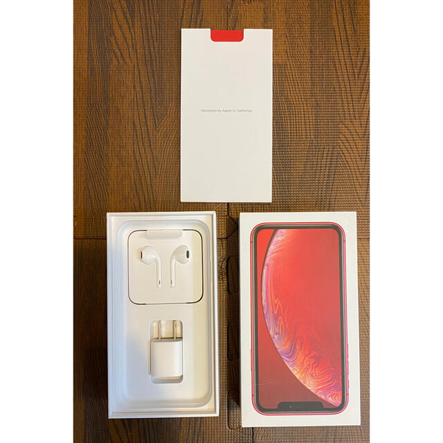 iPhone(アイフォーン)のiPhone11 RED MacBookセット AppleCare付 スマホ/家電/カメラのスマートフォン/携帯電話(スマートフォン本体)の商品写真