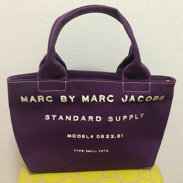 MARC BY MARC JACOBS(マークバイマークジェイコブス)のマークバイマークジェイコブス　キャンバス　トートバッグ レディースのバッグ(トートバッグ)の商品写真