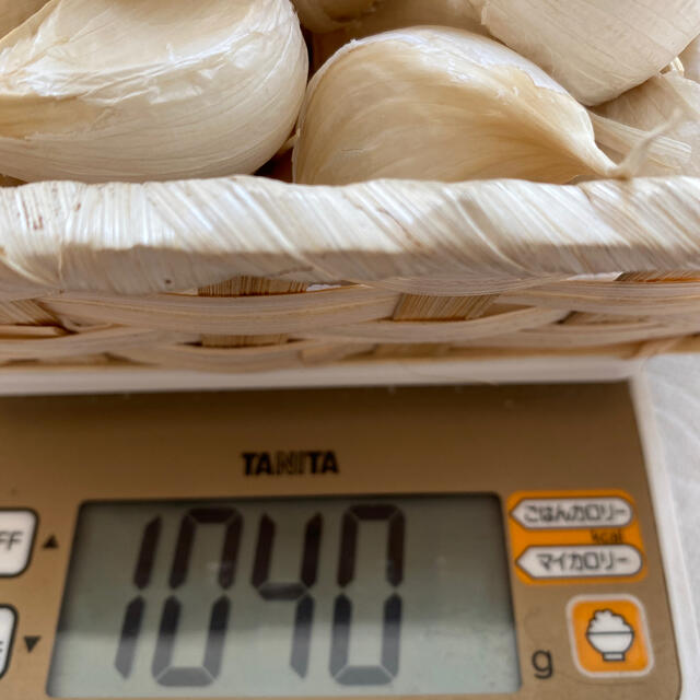 青森県産福地ホワイトニンニク　A品Lサイズ1kg +サービス100g 食品/飲料/酒の食品(野菜)の商品写真